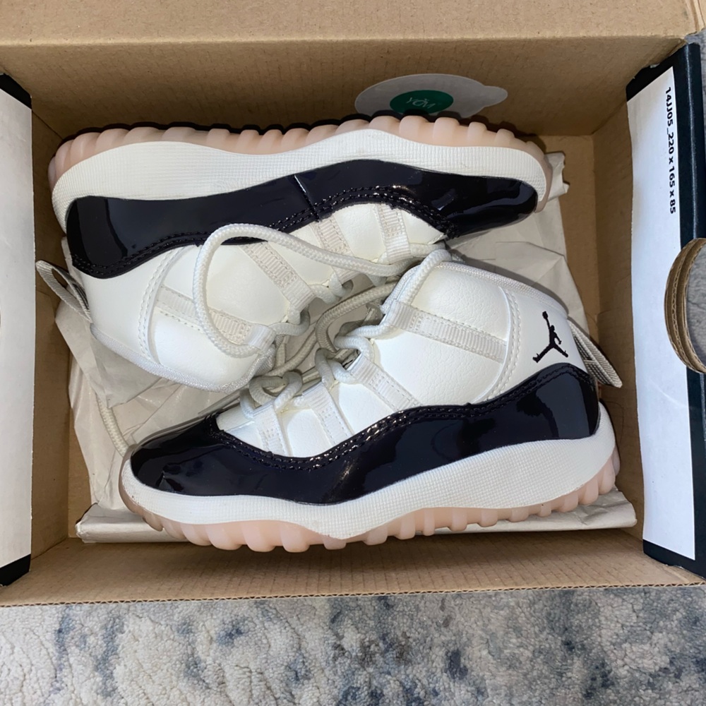 Jordon 11 Retro (TD) size 9C